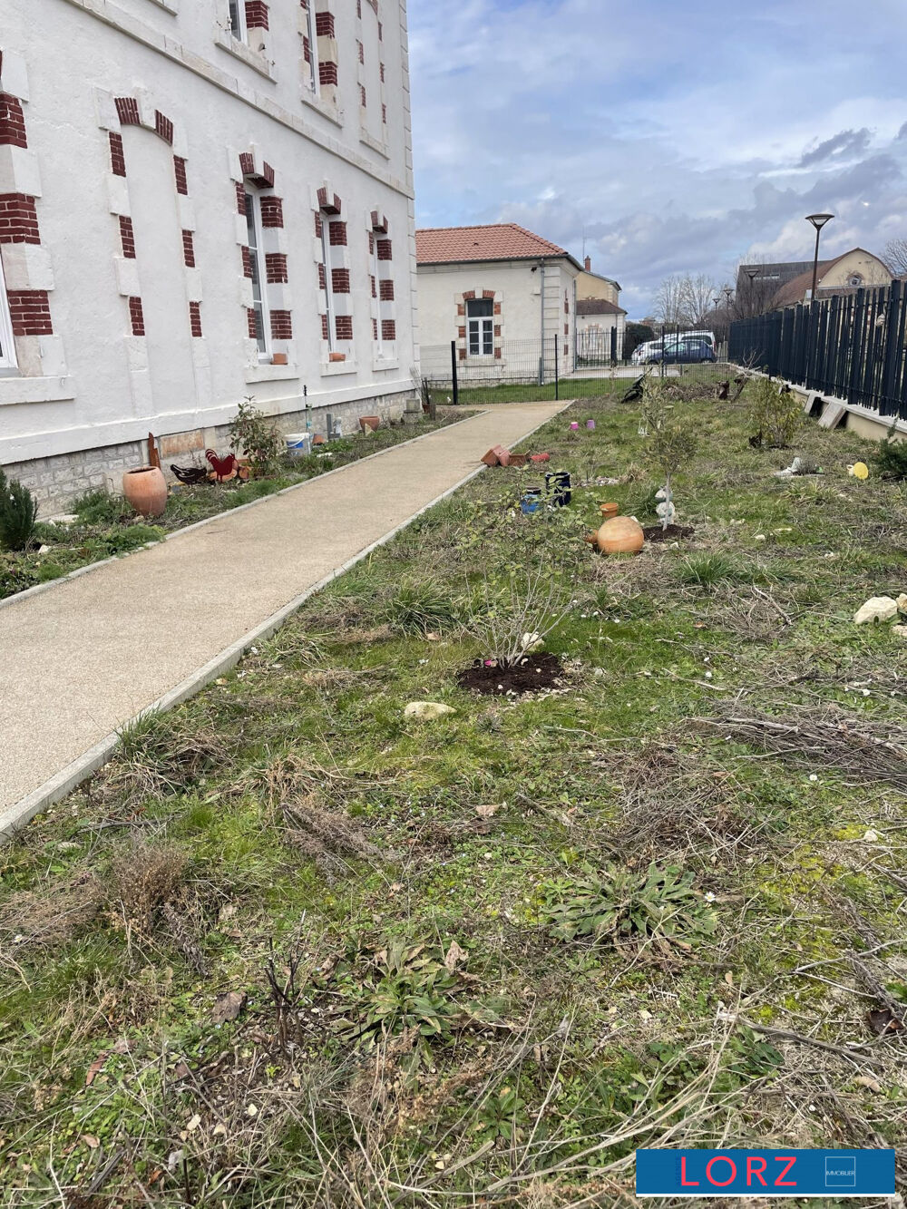 Appartement T3 & stationnement privé