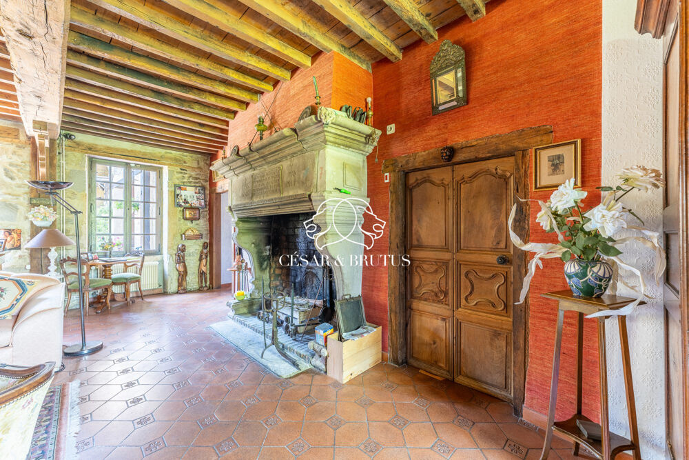 Exclusivité  Maison 7 pièces de 218 m²  Maubec  Deme