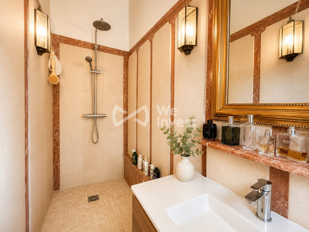 Maison bourgeoise de 243 m²  Charme, volumes et potentiel au