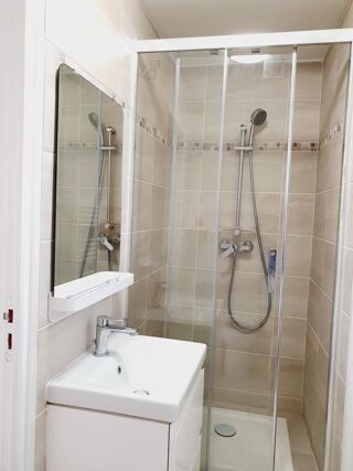  Appartement à louer 2 pièces 42 m²