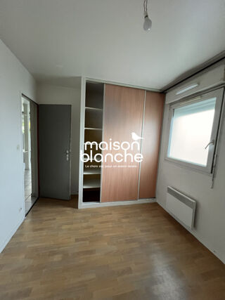  Appartement à louer 2 pièces 39 m²
