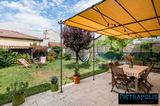 Maison 5 pièces 122 m² · à Bron · 122 m² · 549 000 €