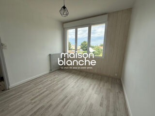  Appartement à louer 2 pièces 45 m²