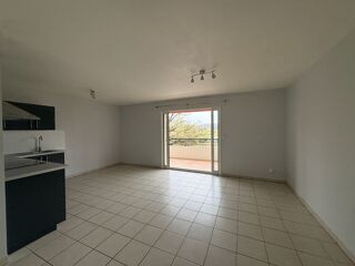 Location Appartement BEAU T2 AVEC BALCON ET STATIONNEMENT Saint-just-saint-rambert