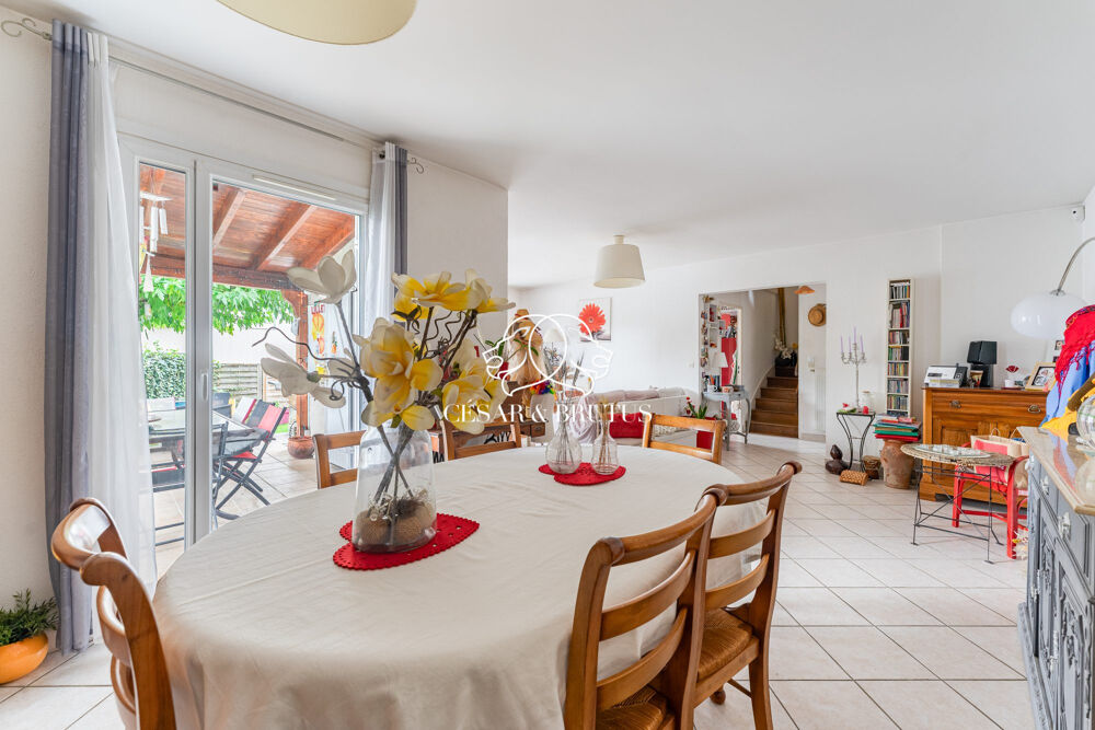 MAISON 6 PIÈCES  CENTRE DE MORESTEL