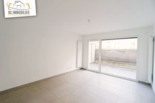  Appartement à louer 2 pièces 45 m²