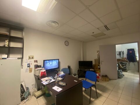   Local commercial dans le centre commercial de Corganc 