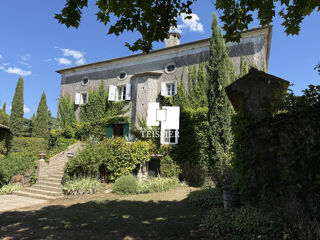  Maison à vendre 12 pièces 351 m²