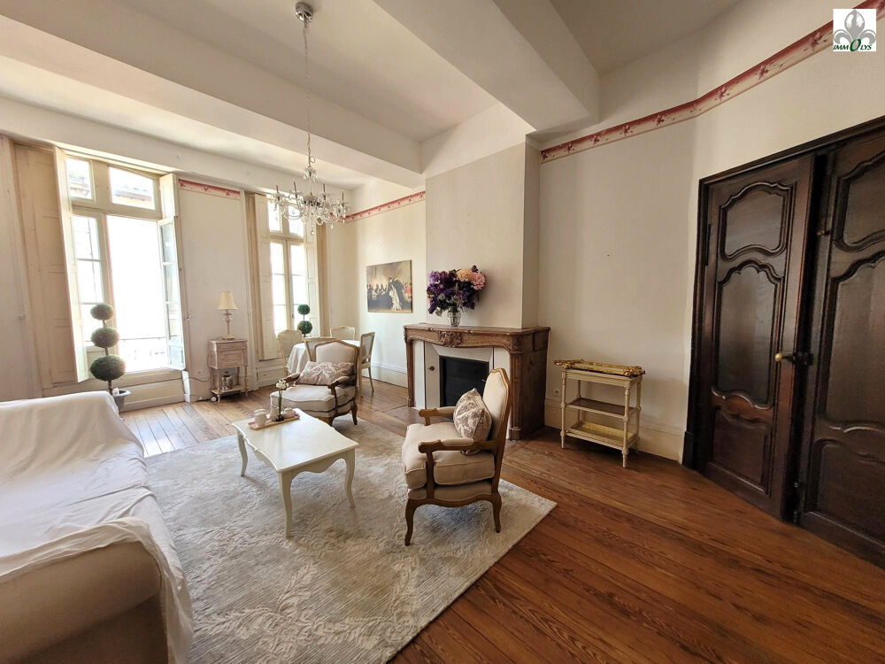 Appartement de charme dans immeuble classé