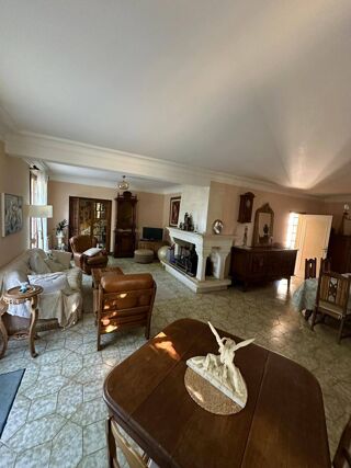  Maison  vendre 9 pices 223 m