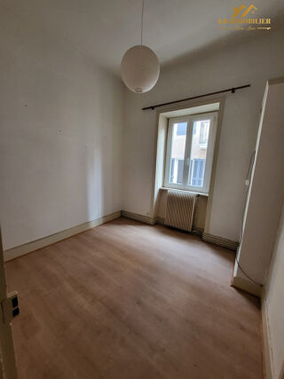  Appartement � louer 5 pi�ces 78 m�
