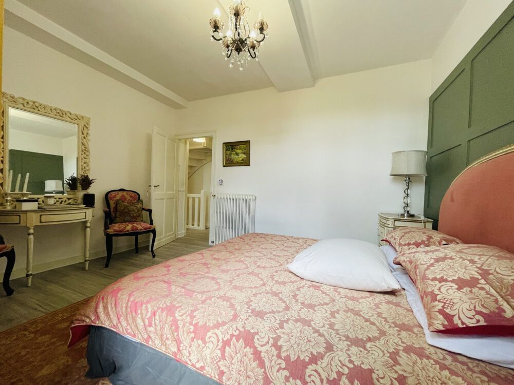 Vente Maison AU BOUT D'UN IMPASSE, TRES BELLE MAISON ATYPIQUE EN PIERRE de 3- Mauzac et grand castang