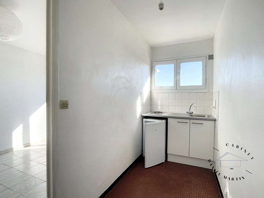 STUDIO DANS PETITE RESIDENCE