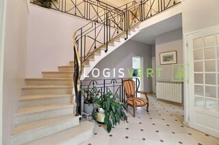  Maison � vendre 9 pi�ces 225 m�