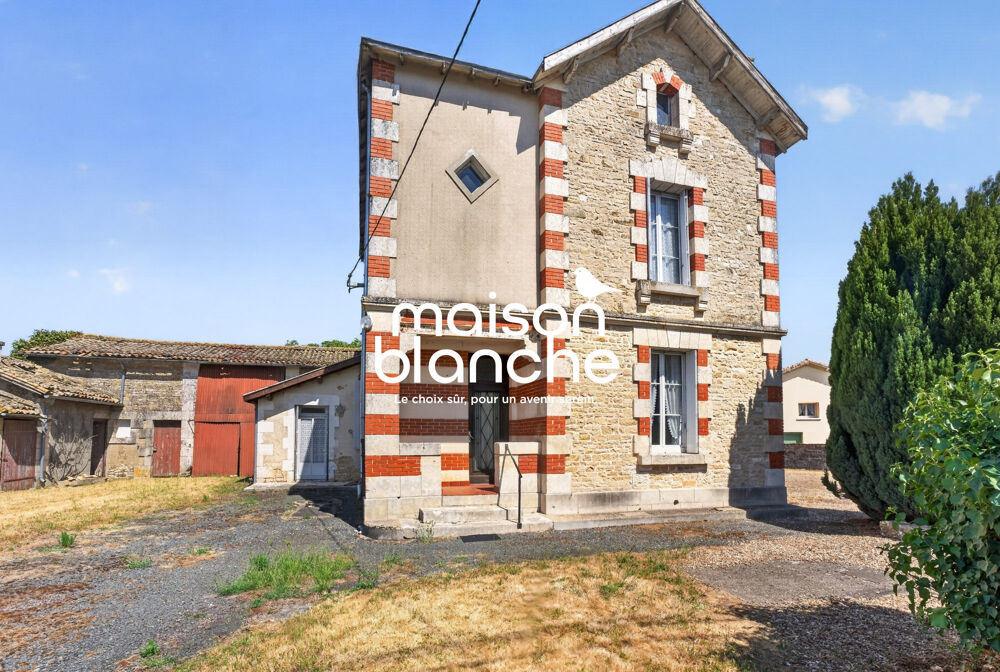 Vente Maison Maison en pierre et brique pleine de charme Vançais