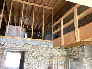  Maison  vendre 8 pices 230 m