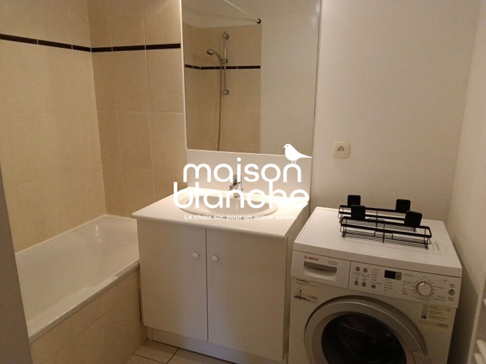 Location Appartement STUDIO MEUBLE AVEC BALCON - MONTUSSAN. Montussan