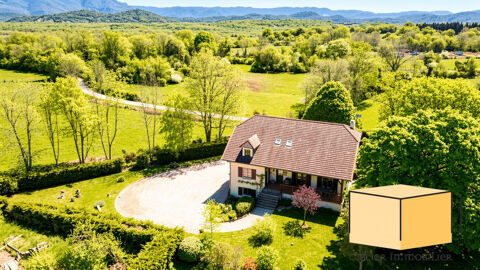   Villa traditionnelle avec sous-sol et terrain Maison - 8 pi�ce(s) - 215 m�