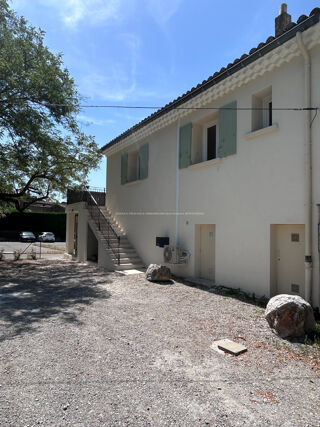  Appartement à louer 4 pièces 113 m²
