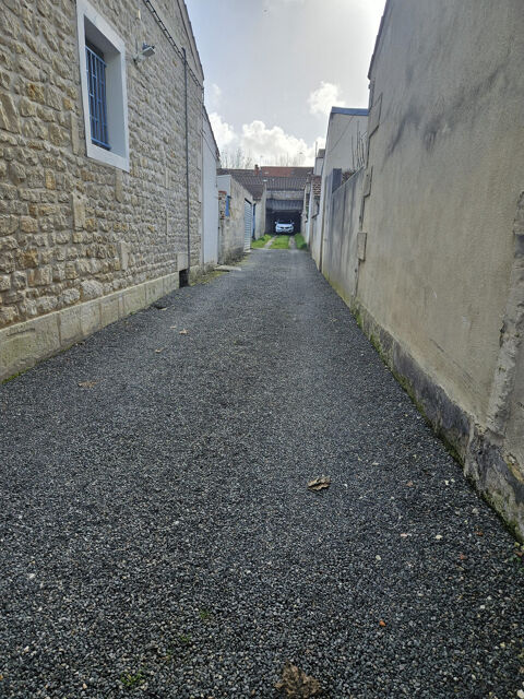   Garage 42 m² sur SAINTES Rive droite 