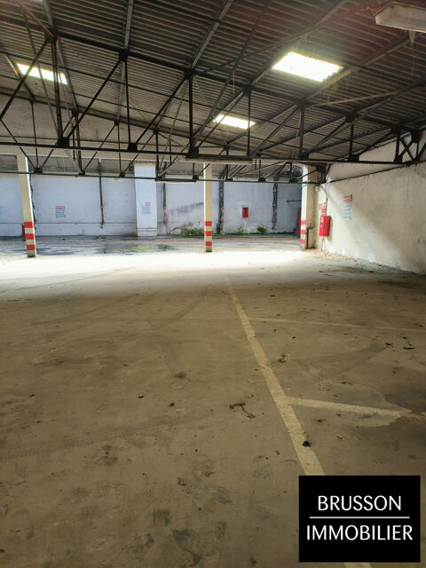   LOCATION D'UNE REMISE D'ENVIRON 500m² SITUE EN REZ DE CHAUSSE A 