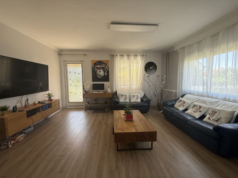 Fleury-les-Aubrais  Maison familiale de 156 m², 4 chambres,