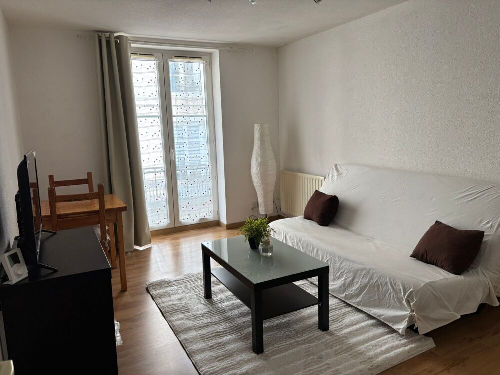 Location Appartement JOLI T1 MEUBLE CENTRE HISTORIQUE VIENNE Vienne