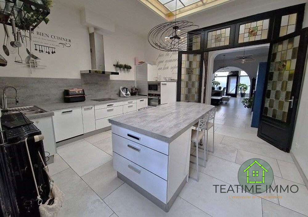 Maison 7 pièces 178 m² · à Loos · 178 m² · 425 000 €