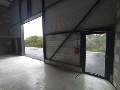   A 10 minutes LIMOGES, Proche Aéroport, Loc 430m² Commerce ! 