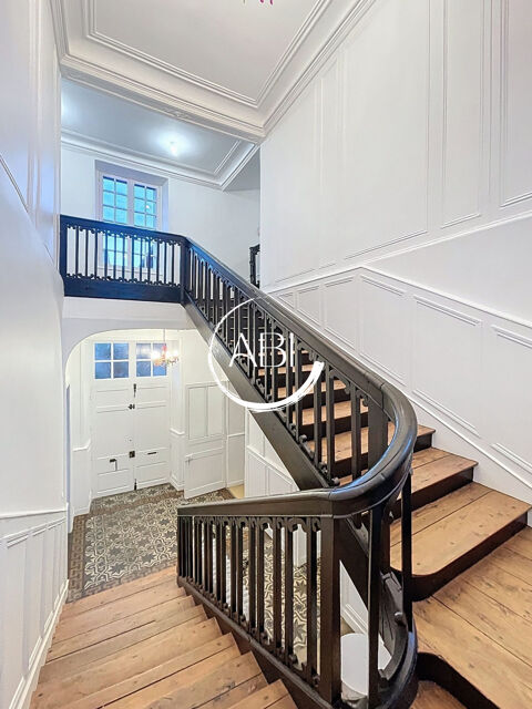   Au coeur de Domfront en Poiraie, Demeure bourgeoise de 220 m� r Propri�t�/ch�teau - 6 pi�ce(s) - 220 m�