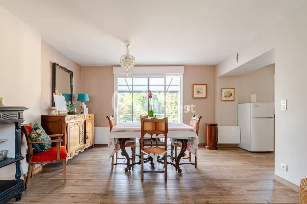EXCLUSIVITÉ  Charmante maison rénovée avec jardin, garage