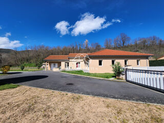  Maison � vendre 7 pi�ces 170 m� Lavo�te-sur-loire