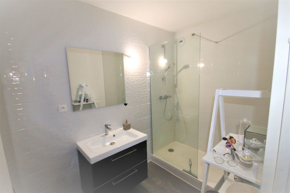 Location Appartement très grand T2 avec balcon au calme proche Promenoir Villefranche-sur-saône