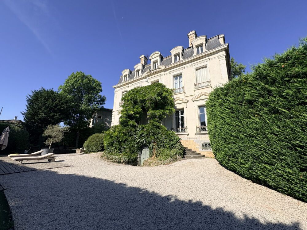 Location Propriété/Château MANOIR AVEC PISCINE Collonges-au-mont-d'or
