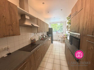  Maison � vendre 10 pi�ces 180 m�