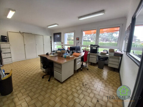 Terrain de 27000 m2 dont un b&acirc;timent industriel de 10000m2 en 4635000 59200 Tourcoing