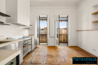  Appartement à vendre 5 pièces 146 m²