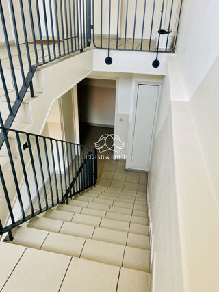  Immeuble à vendre 1278 m² Vaulx-en-velin