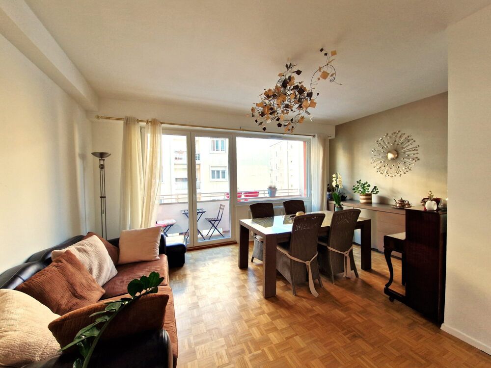 Prox. Orangerie, Beau 3 Pièces en étage, rénové, avec grands