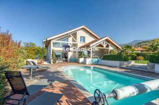  Maison  vendre 10 pices 300 m