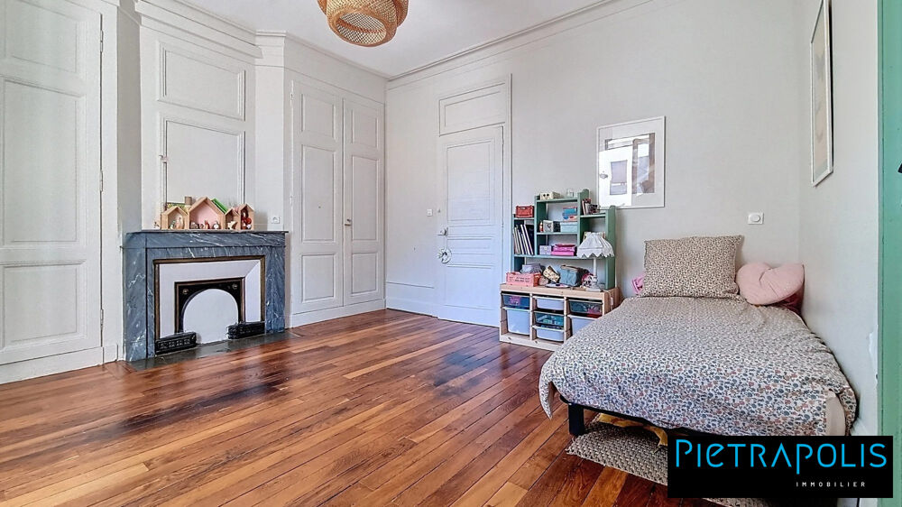 HORLOGE - T4 Bourgeois de 114m² - Parking