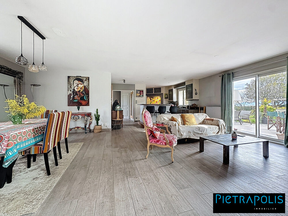 Vente Maison Maison T7 200m² sur 3327m² de terrain, piscine 12x6m Saint-laurent-d'agny