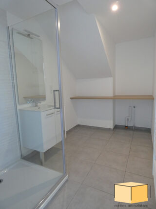  Appartement à louer 3 pièces 74 m²