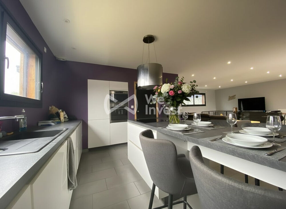 Maison 6 pièces de plain pied à Ville sous Anjou 38150