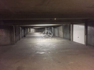  Parking / Garage � vendre 12 m�