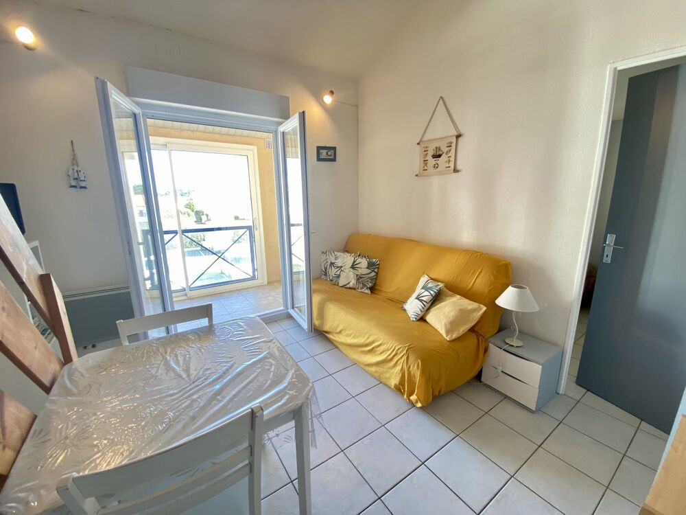 Bord de mer, appartement 1er étage de Type 2 mezzanine avec ga