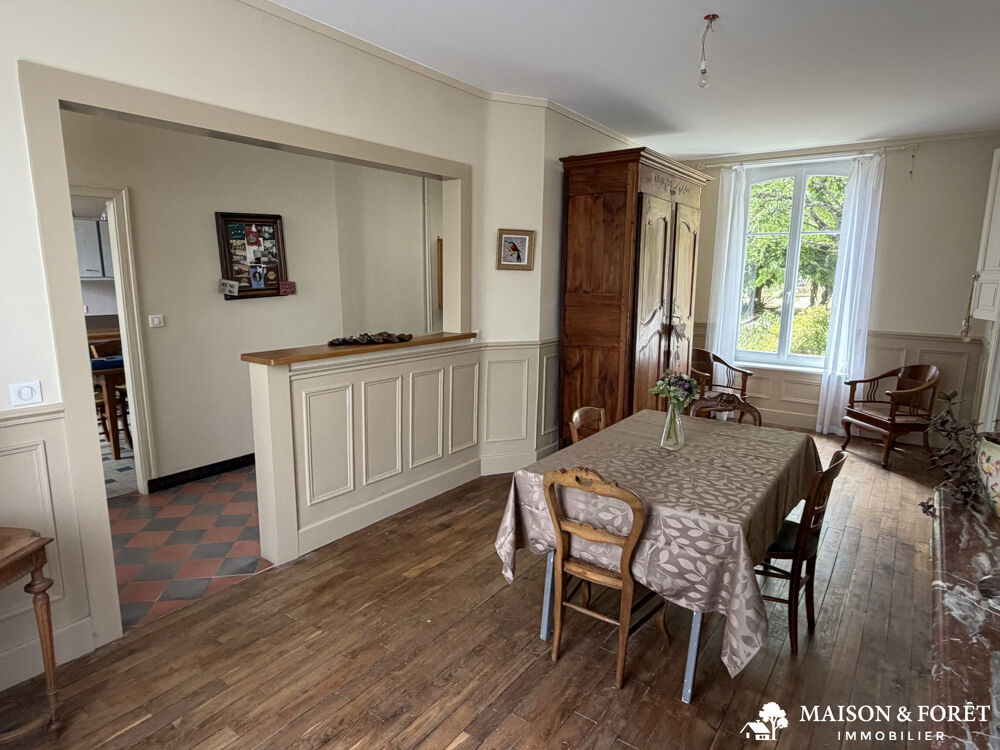 MAISON DE VILLE EN PARFAUT ÉTAT