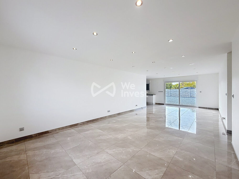 Sedan  Pavillon indépendant de plain-pied  115 m²  Co