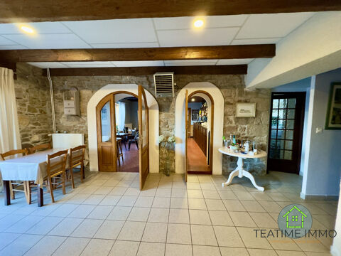   Murs et fond appartement et restaurant, terrain et hangar 
