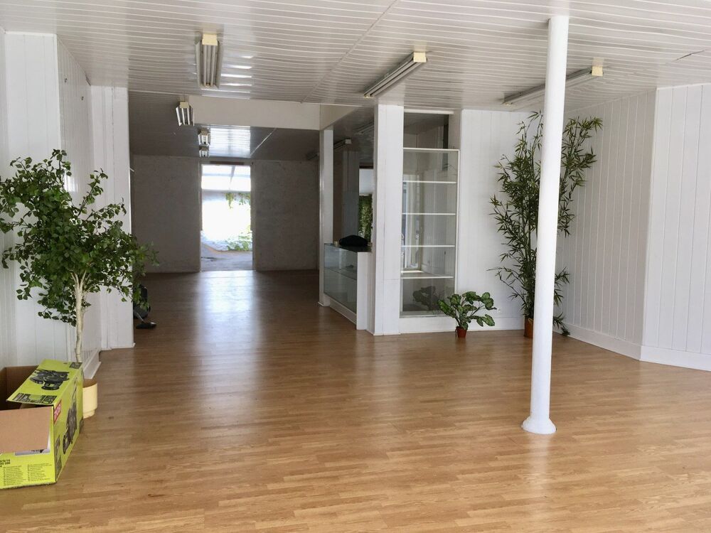   Vente local commercial 95 m² pour investissement ! 